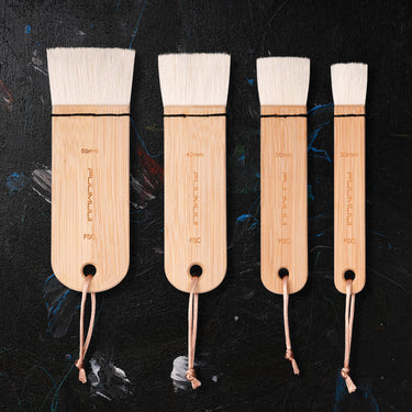 Set di 4 pennelli in lana per acquerello Fuumuui con pennelli piatti extra morbidi ad alto assorbimento nelle dimensioni 50 mm, 40 mm, 30 mm e 20 mm, perfetti per lavaggi, sfondi e pittura di ampie aree.