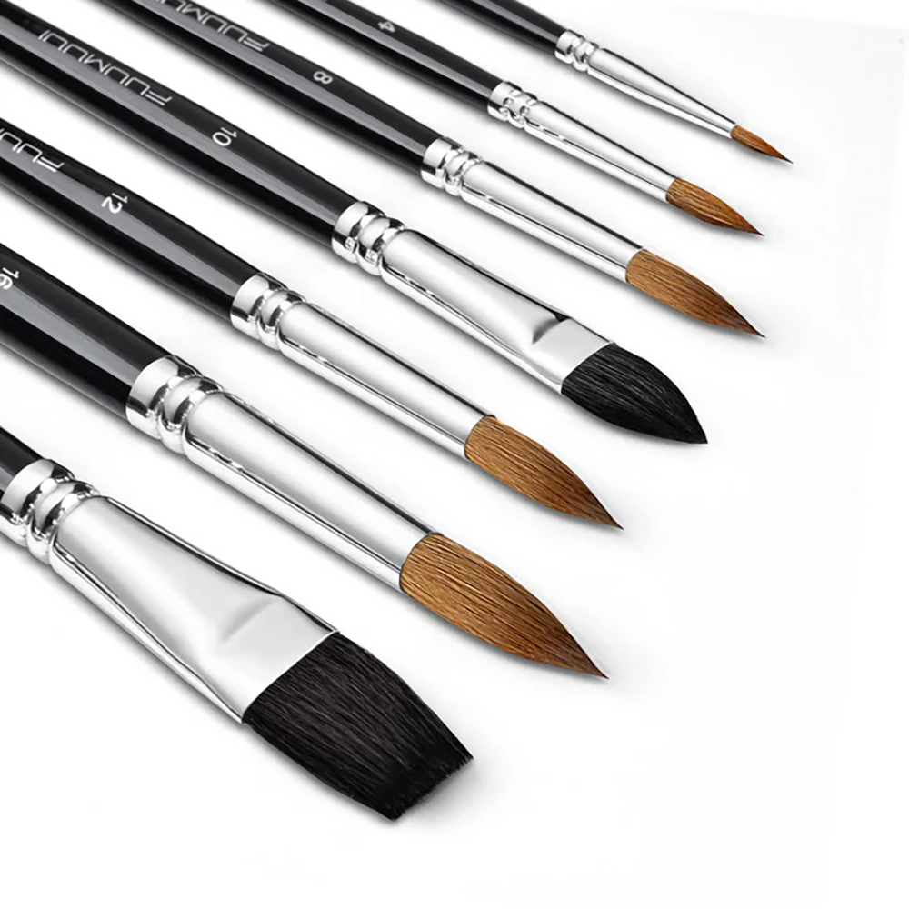 Fuumuui 7-piece watercolor brush set, showcasing different brush shapes and sizes.