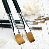 Fuumuui 9er-Set professioneller flacher Acrylpinsel mit Nylonhaar, dargestellt auf einem hellen Holzuntergrund.