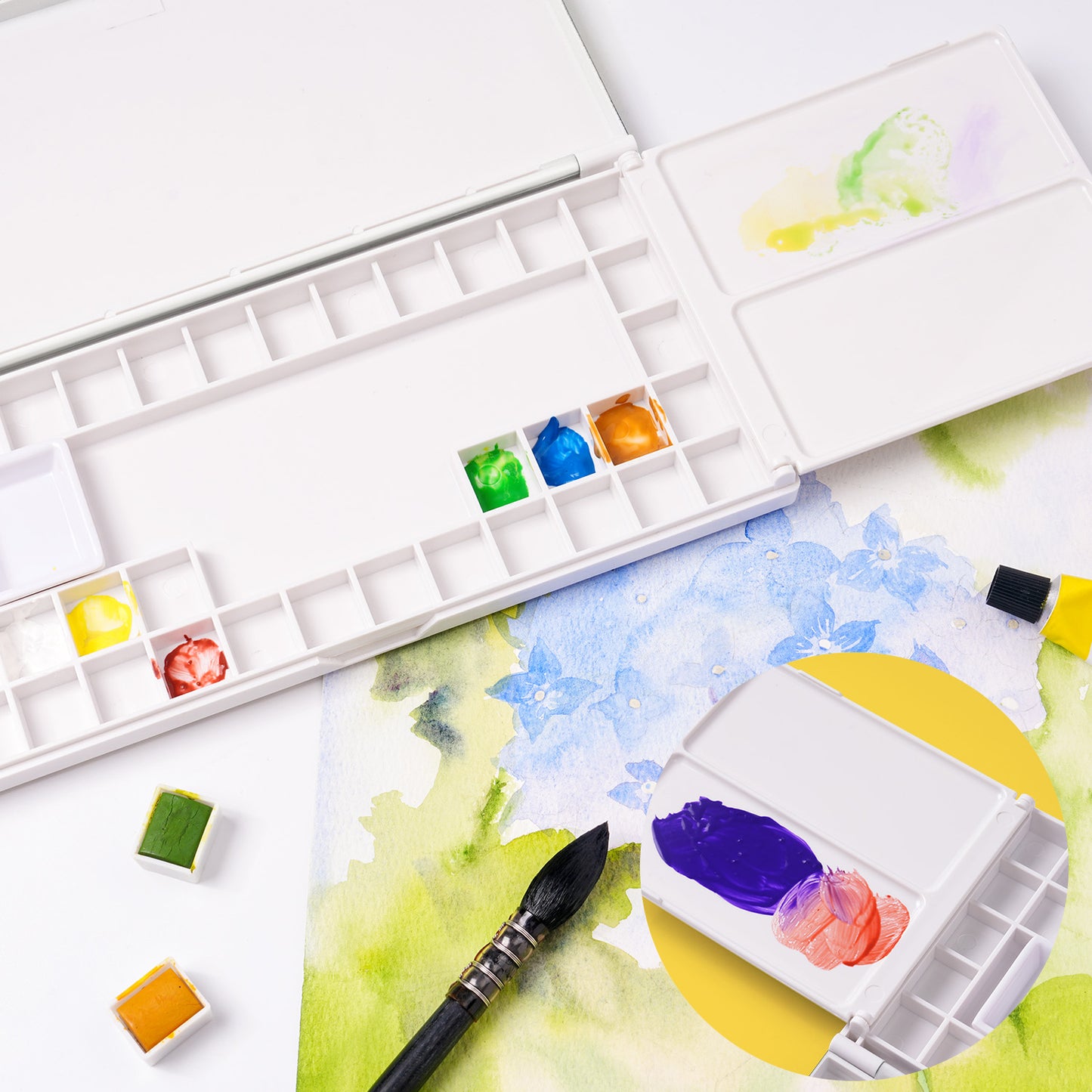 Fuumuui Portable Folding Watercolor Palette – 36 Wells with 4 Mixing Areas, Compact Travel Paint Box for Artists, Students, and Outdoor Sketching