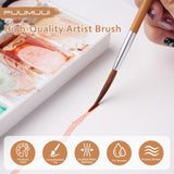 Pinceau Fuumuui à pointe longue en poils d'animaux avec manche en bambou appliquant de l'aquarelle sur du papier, issu de l'ensemble de 4 pinceaux pour aquarelle et calligraphie.