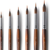 Set di 6 pennelli professionali Fuumuui in martora con punte estese nelle misure 4, 8, 10, 12, 14, 18, con punte affusolate, manici in legno e ghiere argentate.