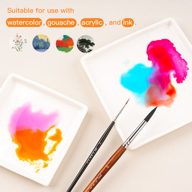 Fuumuui Art Supplies: Tavolozza in ceramica e vassoio di miscelazione in porcellana che mostrano vivaci miscele di acquerello, gouache, acrilico e inchiostro, ideale per lo studio degli artisti o per l'uso in viaggio.