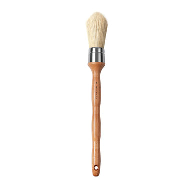 Fuumuui size #8 long handle oval hog bristle paint brush with natural bristles and a wooden handle.