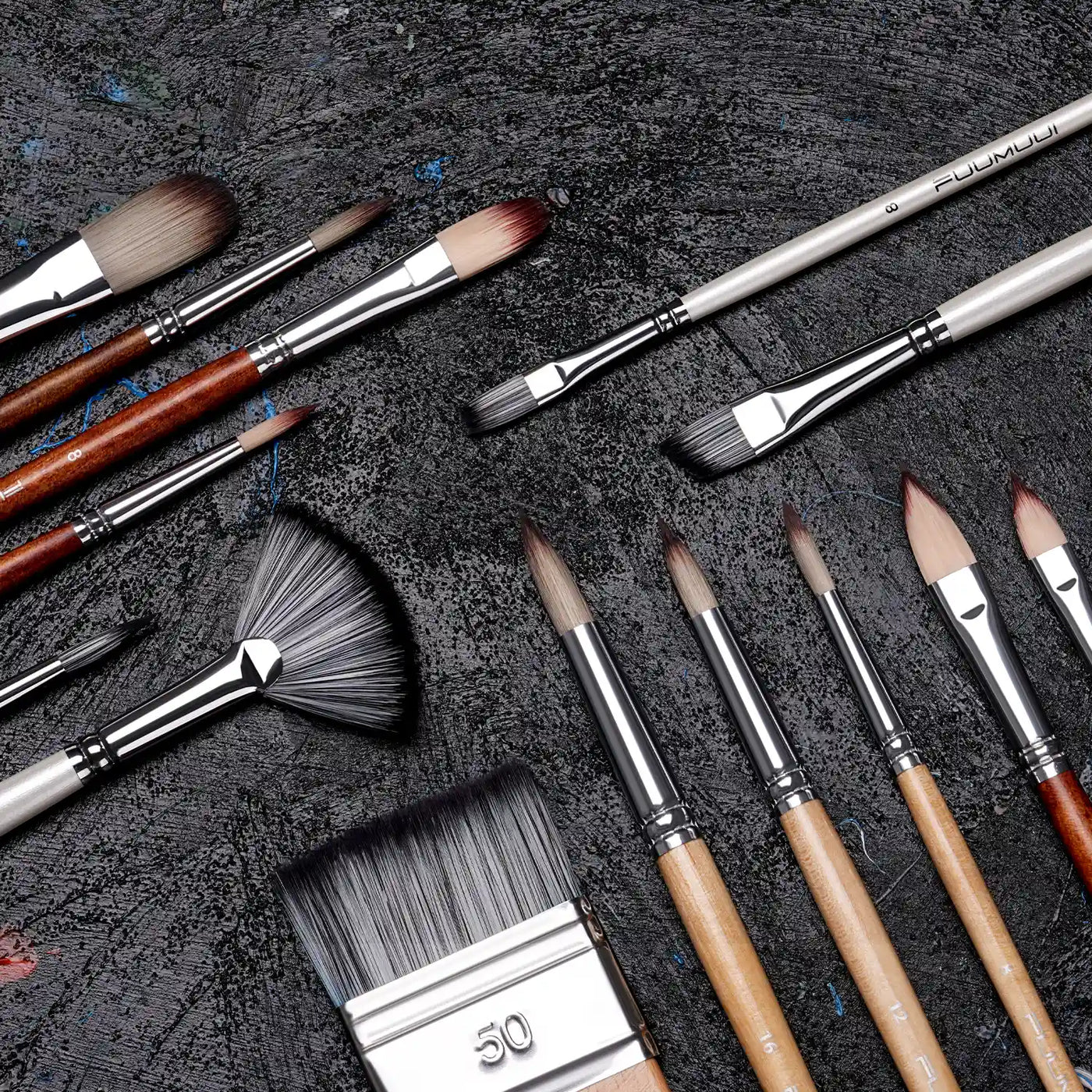 Professional Fuumuui Acrylic Paint Brush and Oil Paint Brush set with synthetic nylon bristles, featuring a size 50 flat brush, fan brush, and round detail brushes for professional artists and beginners.
