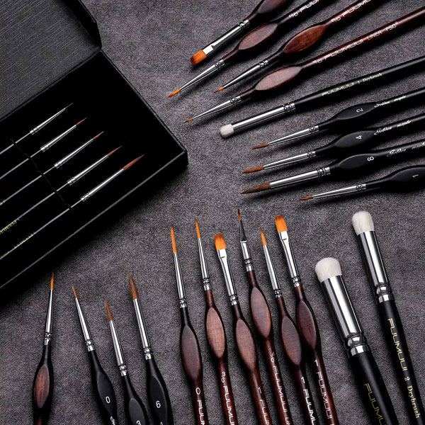 Fuumuui professional miniature paint brush set including Kolinsky Sable detail brushes, liners, and drybrushes. Ergonomic handles for fine detail watercolor, acrylic, and oil painting for artists and beginners.