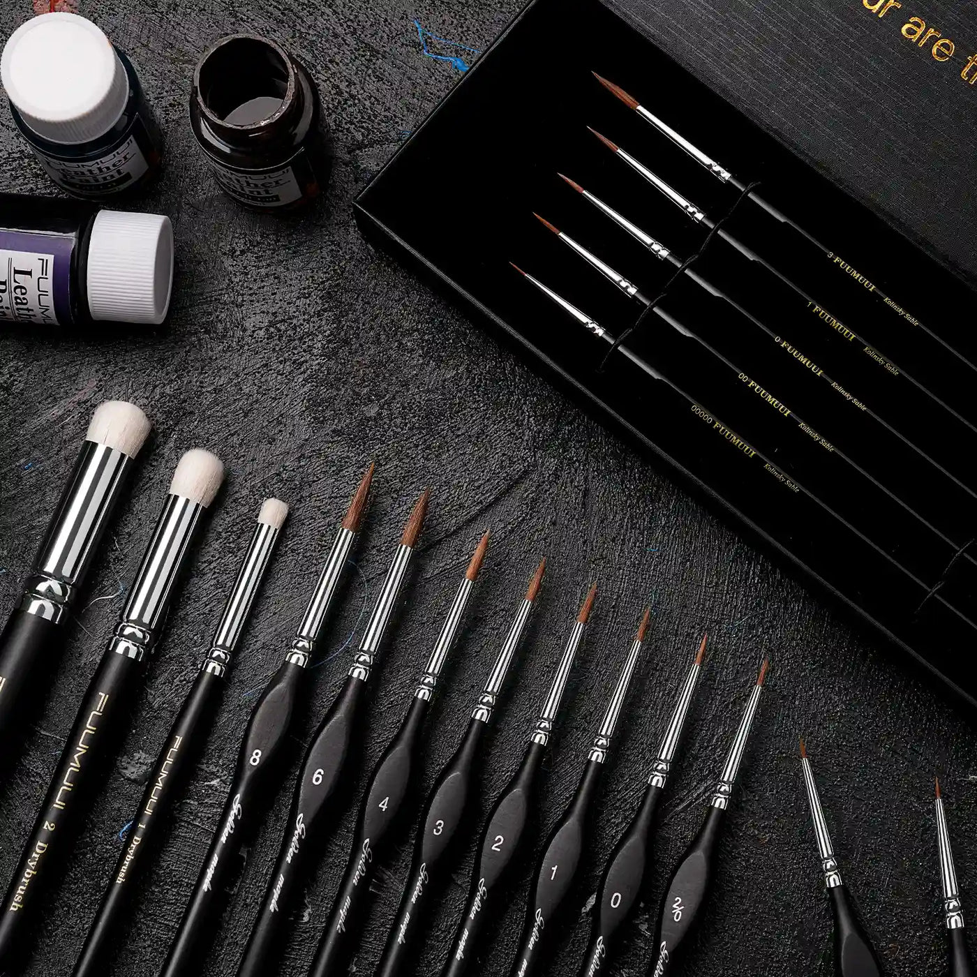 Professional Fuumuui Kolinsky Sable detail brush set with miniature paint brushes and drybrushes. Features natural hair sizes 00000 to 8 for watercolor, oil, and acrylic paint fine detail and miniature painting.